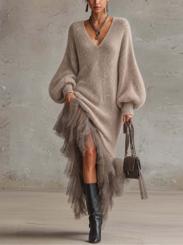 Vestido midi de punto de mohair con lentejuelas en color topo y falda de tul transparente con volantes en capas
