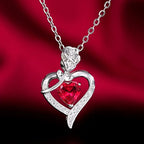 Collar con colgante de corazón de rubí plateado