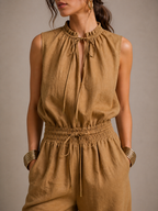 Yanessa| Mono color camel con escote alto anudado y pierna larga
