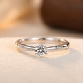 Anillo solitario Signature Clara