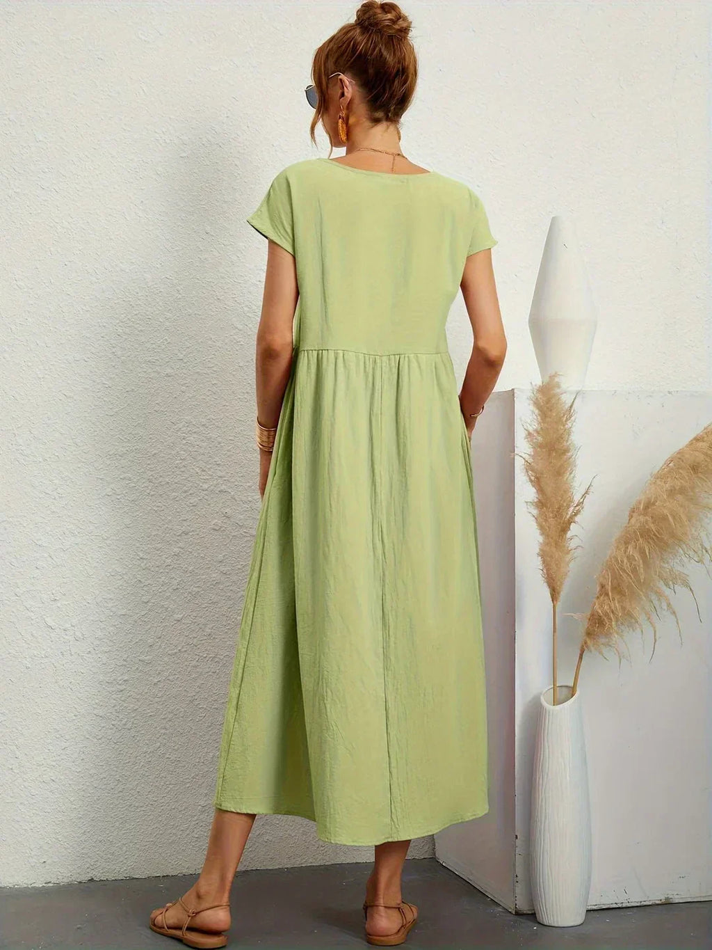 Gabriela | Timeless Flowing Midi Dress