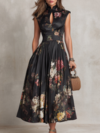 Vestido midi de satén plisado con escote en clave negro