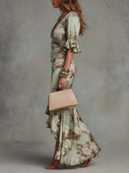 Vestido Maxi Asimétrico de Raso Verde con Estampado Floral