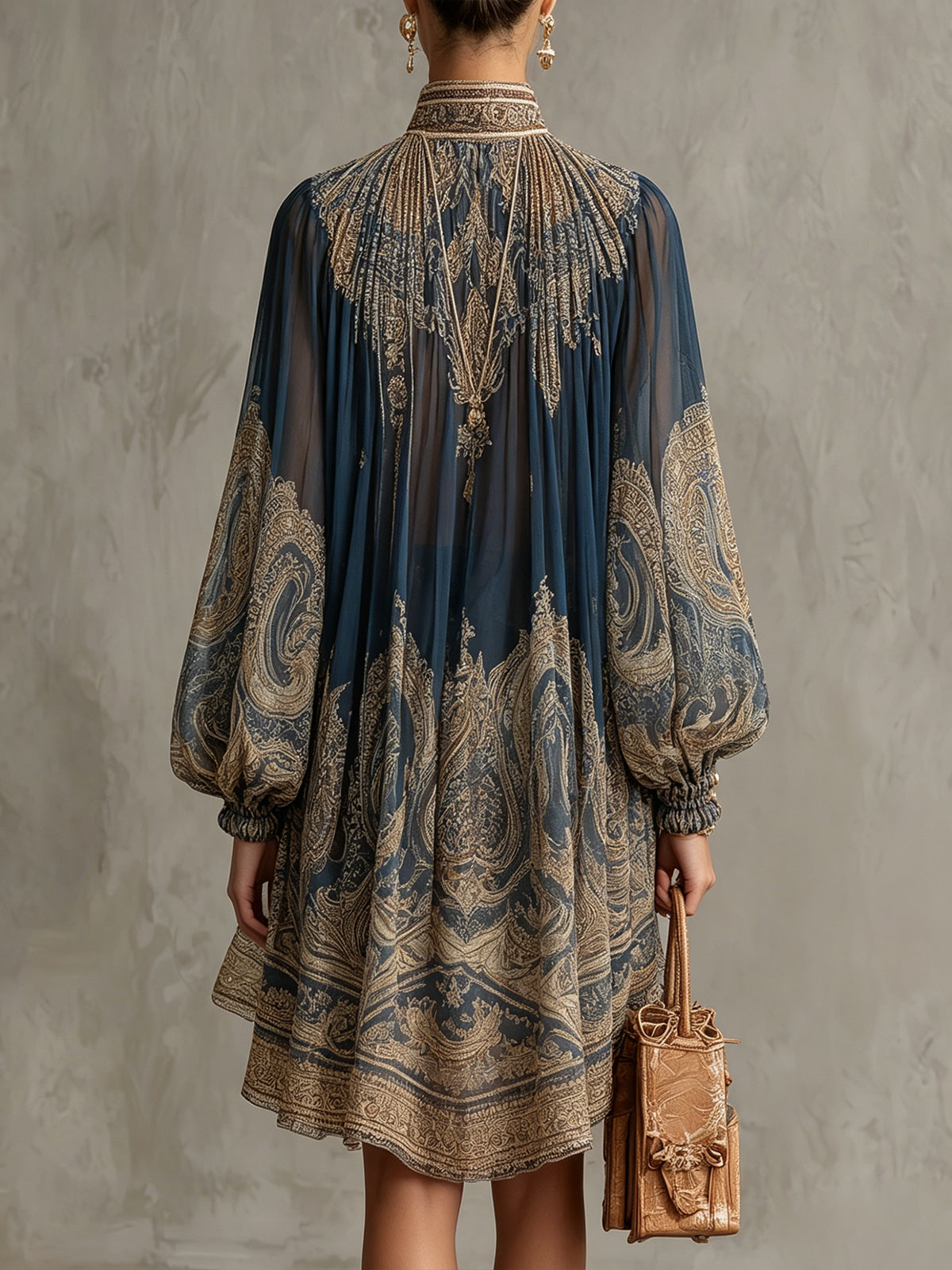 Vestido mini de chifón con estampado barroco azul marino