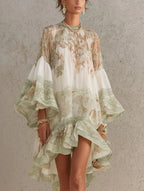 Vestido mini de chifón con rayas y mangas volantes verde