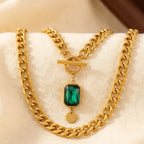 Collar de cadena de oro y esmeralda