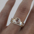 Anillo solitario con montura de oro