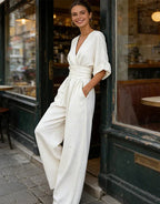 Mono elegante de escote en V y pierna ancha